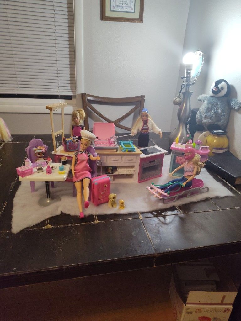 🎁🎁Barbie And  Cute Accessories/ Mini Brands🎁🎁