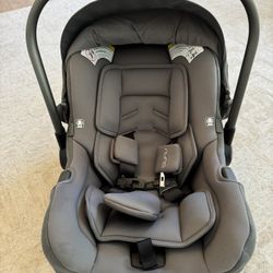 Nuna PIPA infant Car Seat