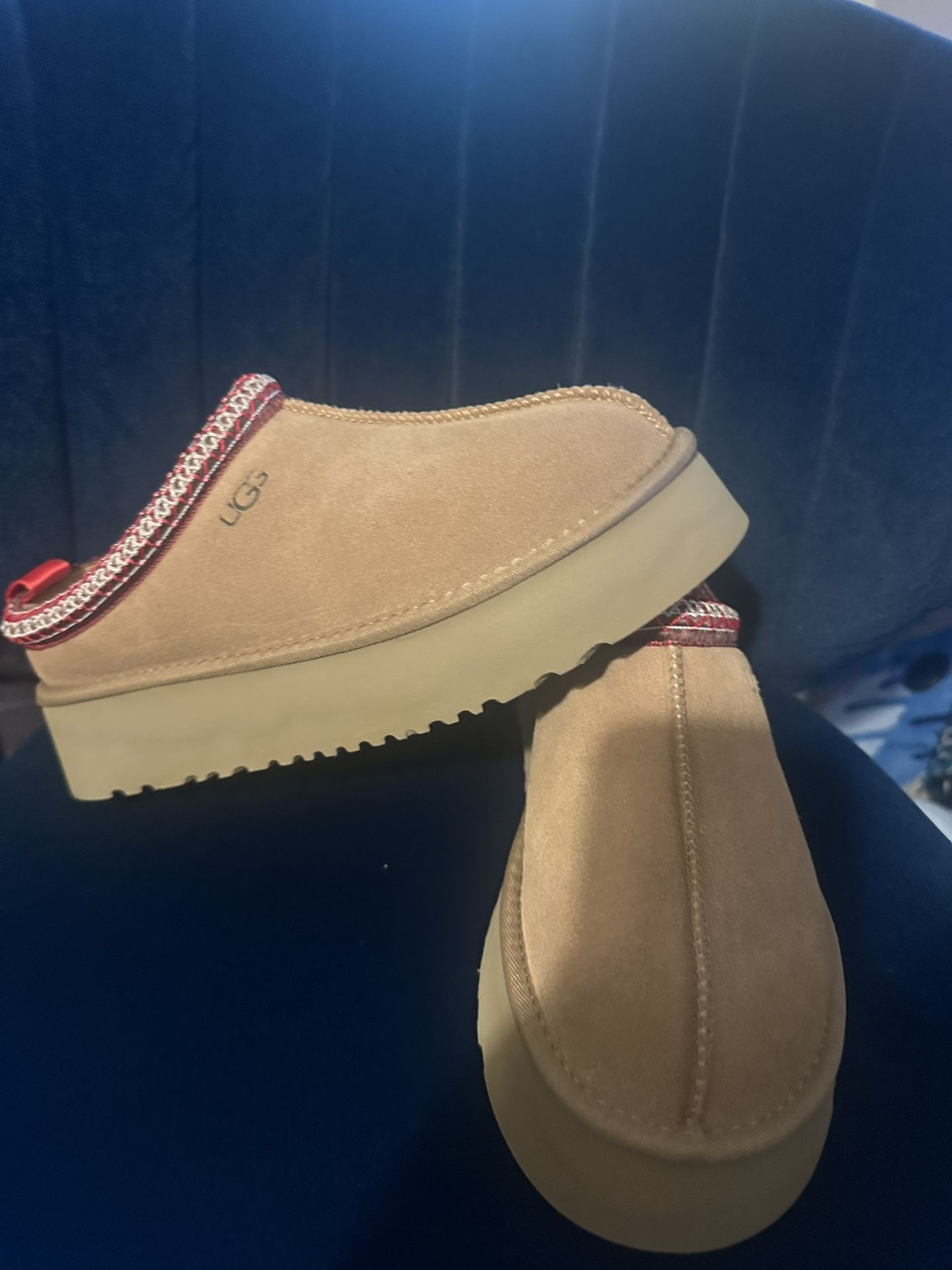 UGG Tazz Women Size 7