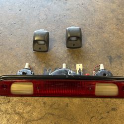 2004 Toyota tundra license plate lights And Center Brake Light