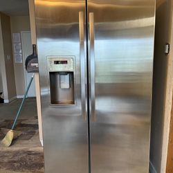 Kenmore Refrigerator 