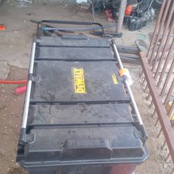DeWalt Rollaway Tool Box