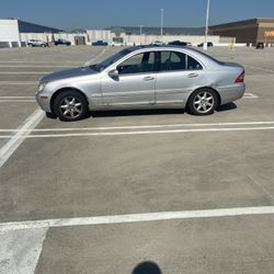 2002 Mercedes- Benz C 320 