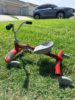 Radio Flyer Ziggle Caster Ride-On