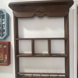 Wall display, solid wood with carbon