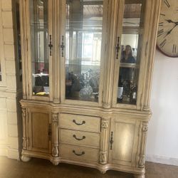 Vintage Furniture With Lights