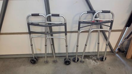Walkers (5) + Bedside Commodes (2) + Bedside Table — Bundle