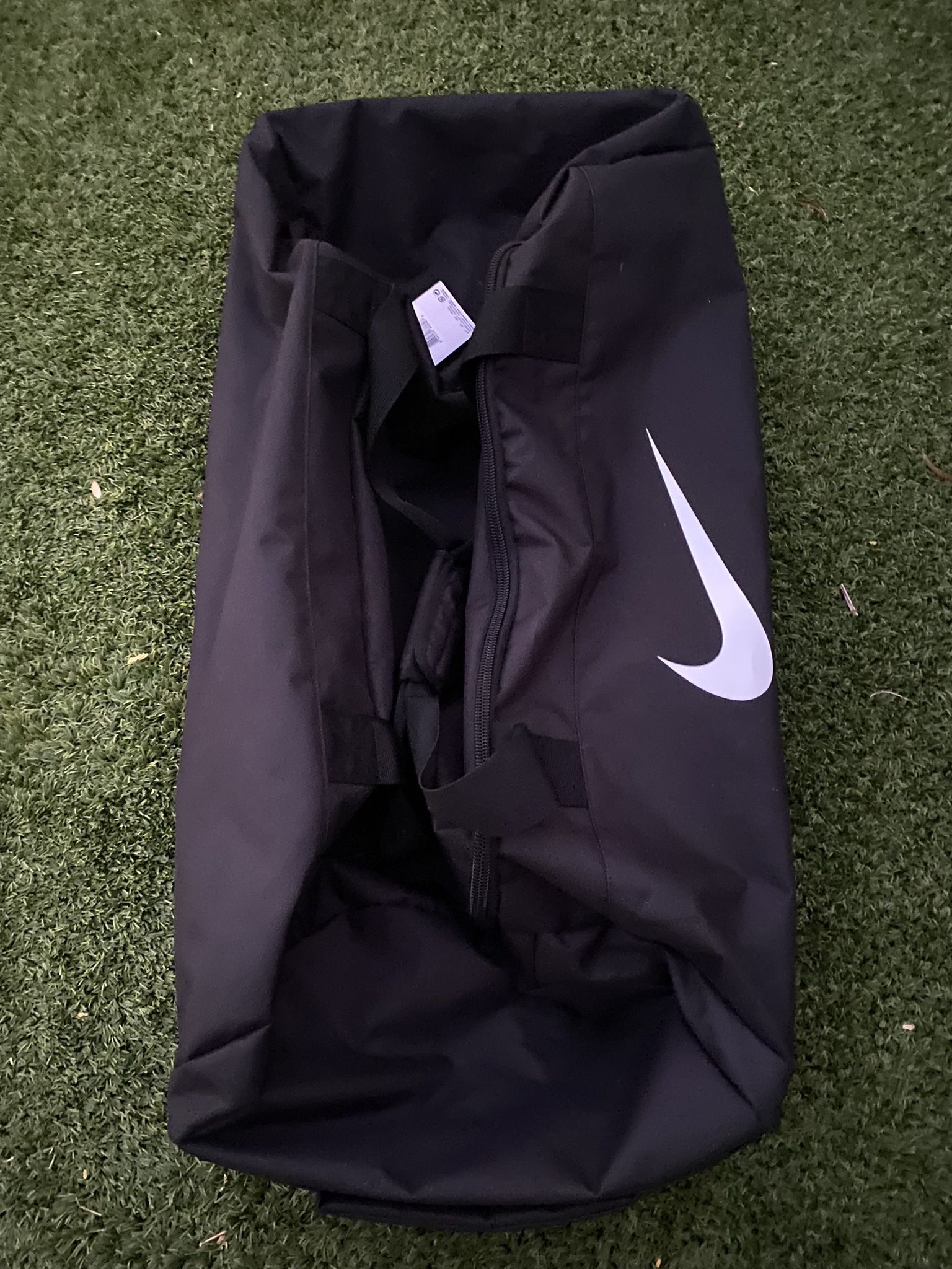 Nike Club Team Roller Black Travel Bag BRAND NEW