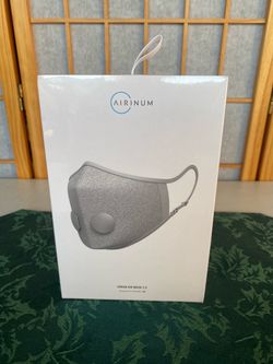 Brand New Lrg. Airinum Urban Air Mask 2.0