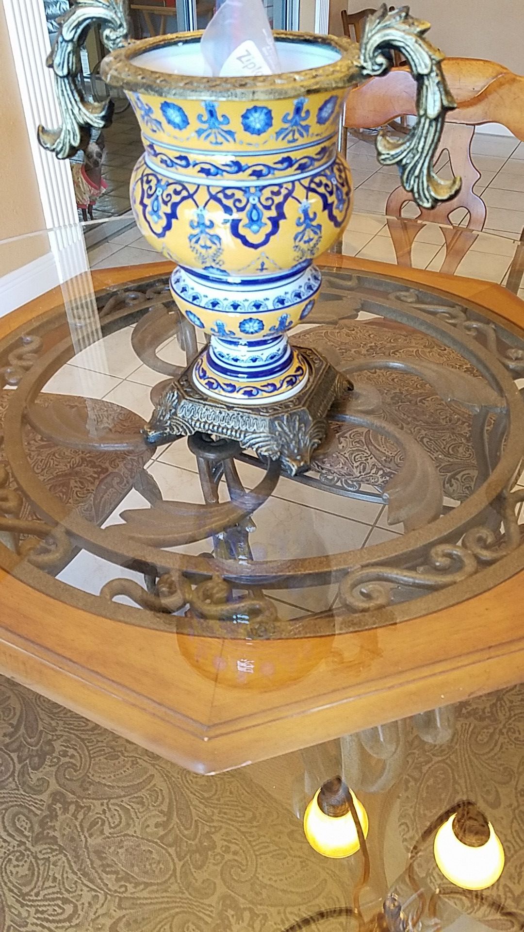 Dinning Table