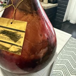 Beautiful Vase New with tag  1 ft tall & Wide  MOVING YARBROUGH PIVK UP ONLY ! Cash firm $25