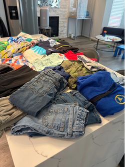 35 pieces of boys clothes 5t