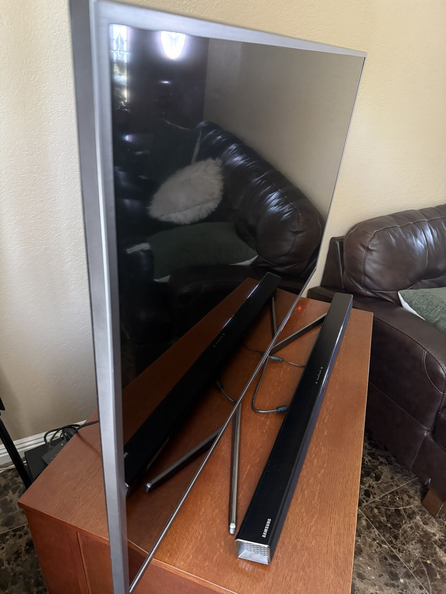 Samsung 65” TV 4k