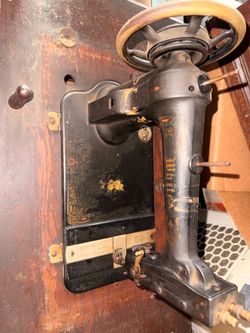 White Family Rotary Sewing Machine 1905