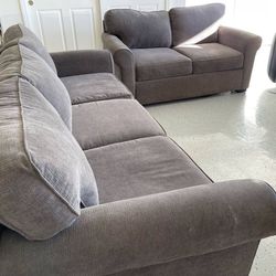 Gray Jonathan Louis Couch And Loveseat 