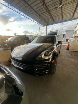 2022 Porsche Cayenne black on black