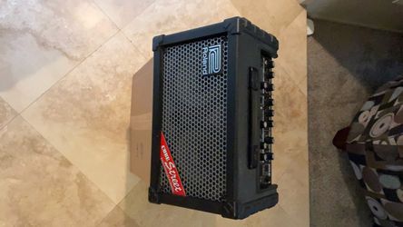 Roland guitar amplifier