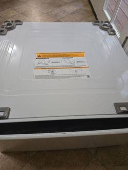 Pedestal for washer/dryer LG