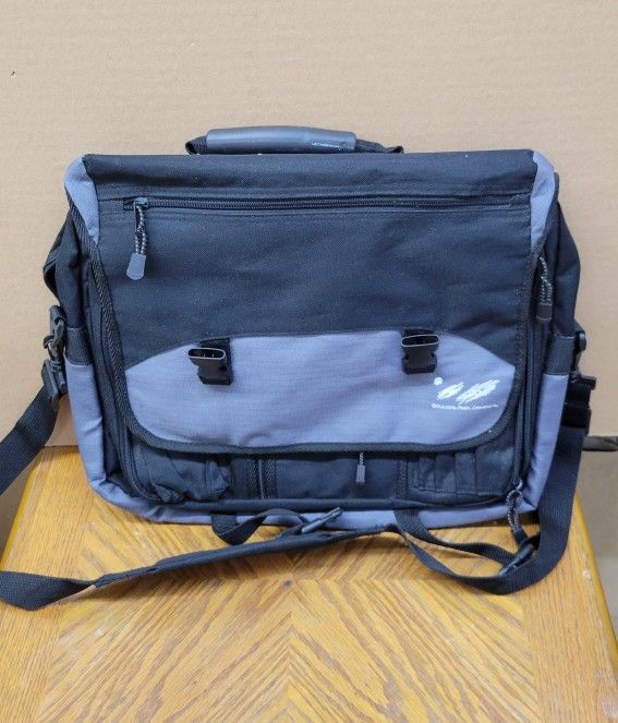 Poulder-Bag-Company Laptop Messenger Carry On Bag