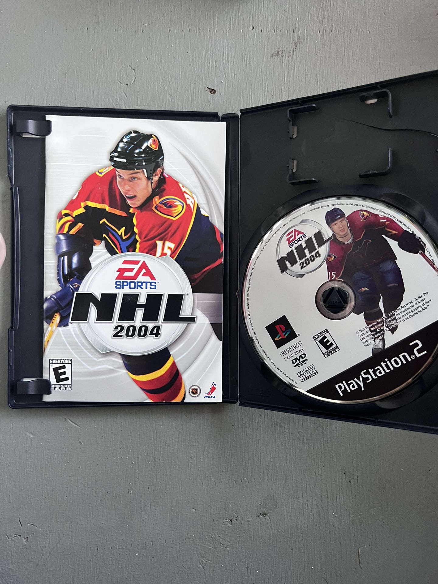  NHL 2004 - PlayStation 2 : Video Games