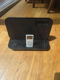 Apple iPod Classic & iHome Speaker Dock Combo