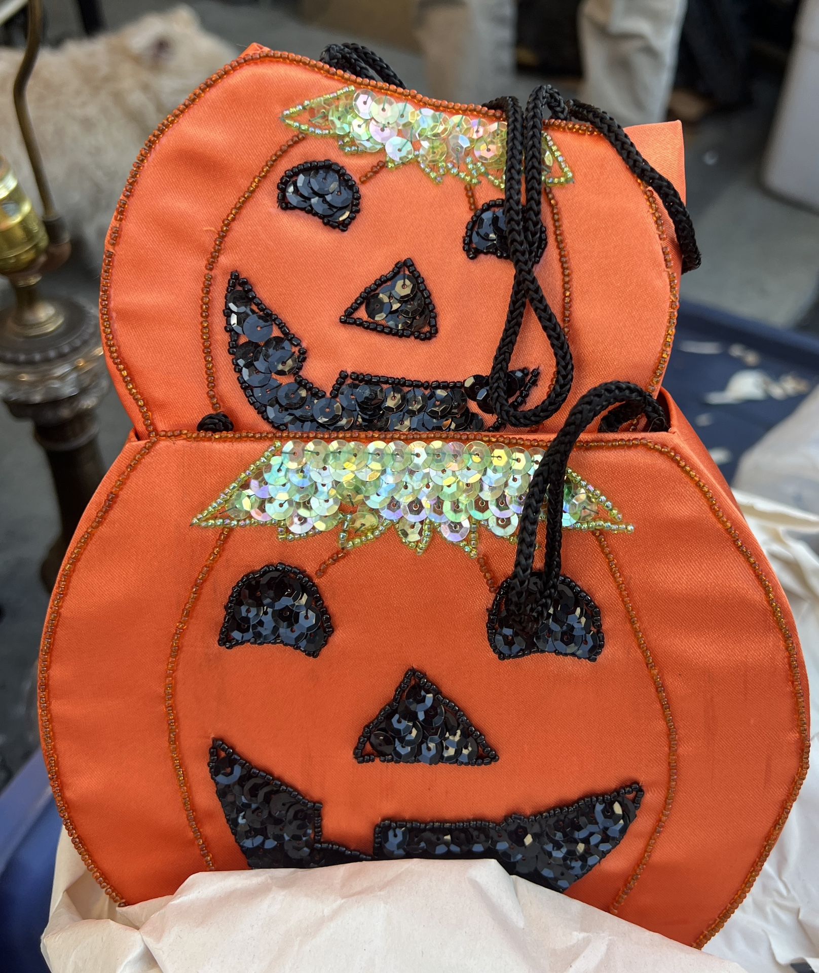 2 🎃 Pumpkin PURSES 🎃 SATIN + Sequins 🎃 NEW - 🎃Halloween  ADORABLE! Young Girls  Price is for 1 
