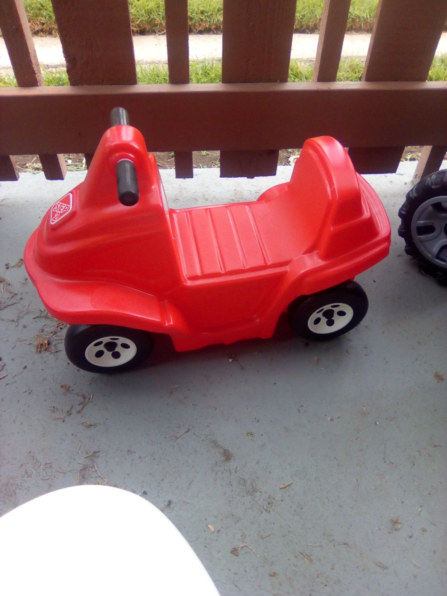 Red car