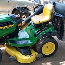 2017 John Deere d170 Riding Lawn Mower / Garden Tractor 