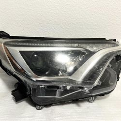 2016 - 2018 TOYOTA RAV-4 RH HEADLIGHT OEM