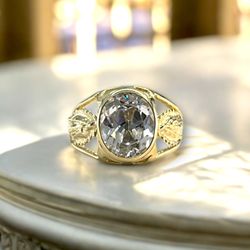 14kt 6.60g Yellow Gold with Large Clear Stone Religious Ring.