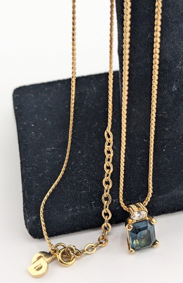 RARE‼️✨💙DIOR Navy Blue Crystal Pendant Necklace✨ 💙