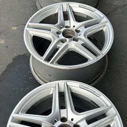 Set of 4 Mercedes Benz E350 original factory AMG 18” staggered wheels Rims No Tires