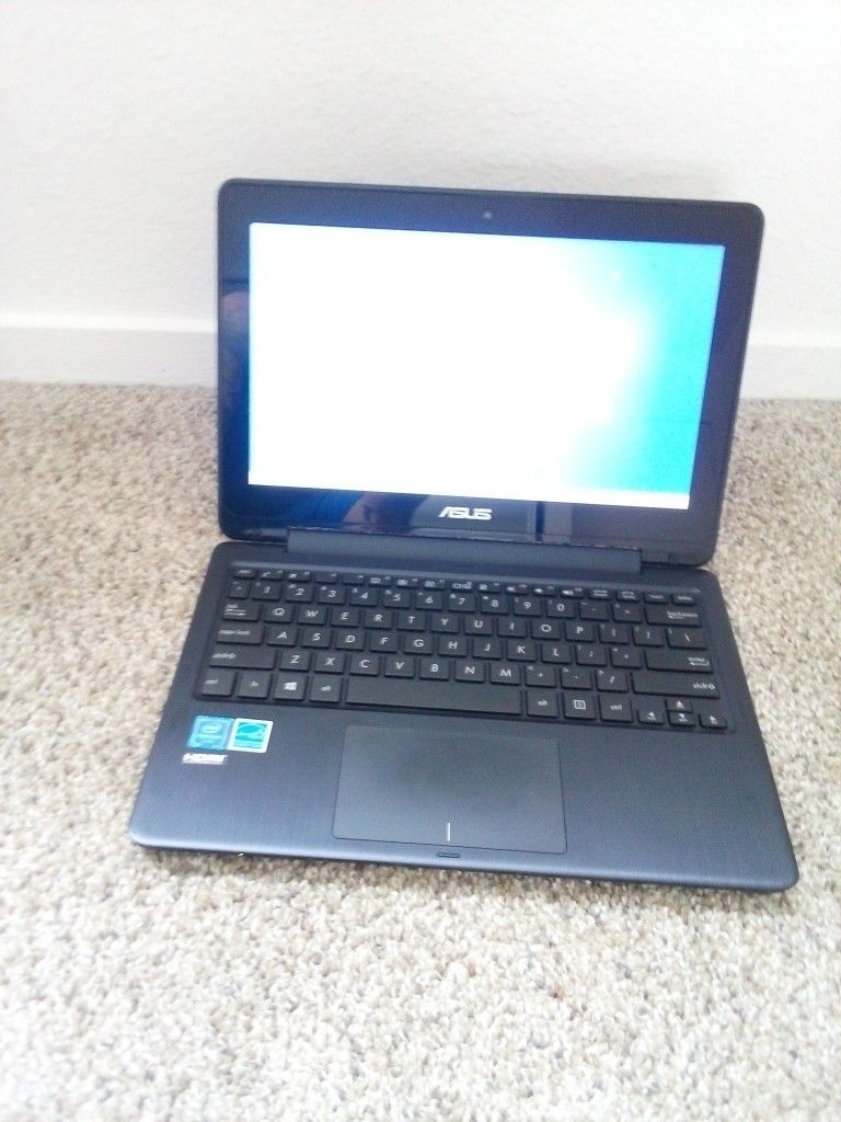 ASUS E205S Notebook PC