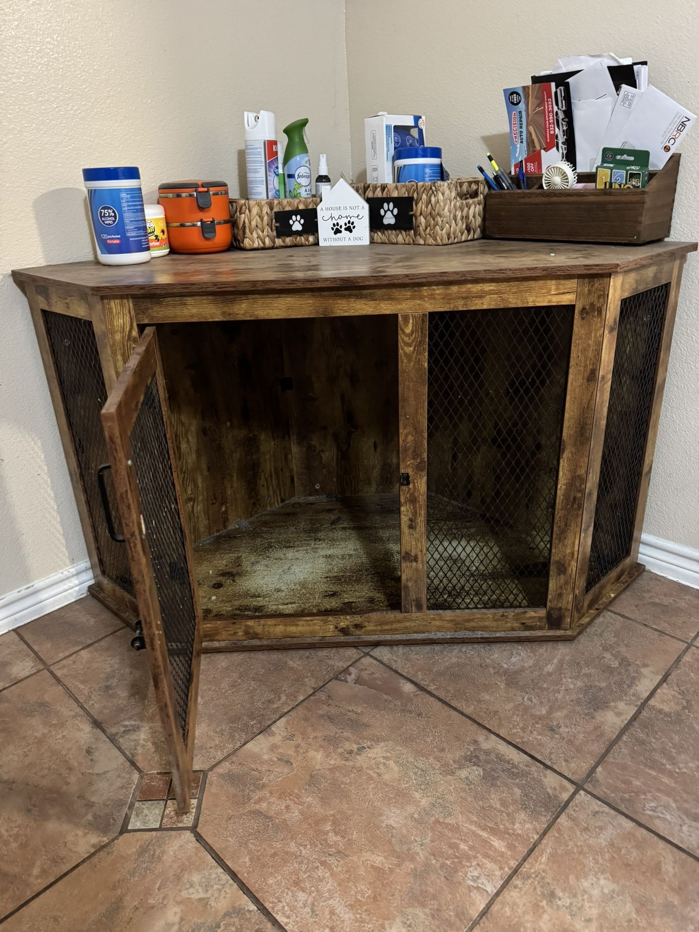 Corner Dog Crate 