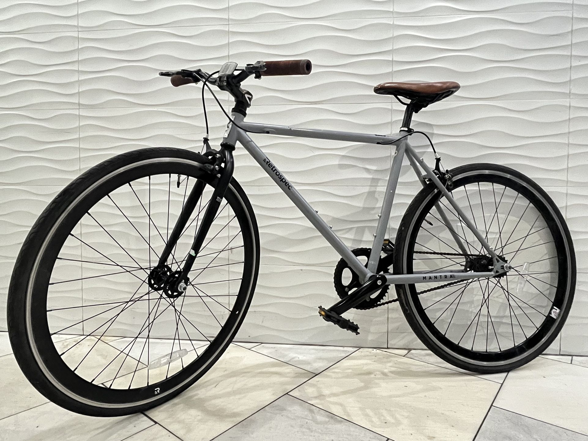 Single Speed “Fixie” Commuter Bike