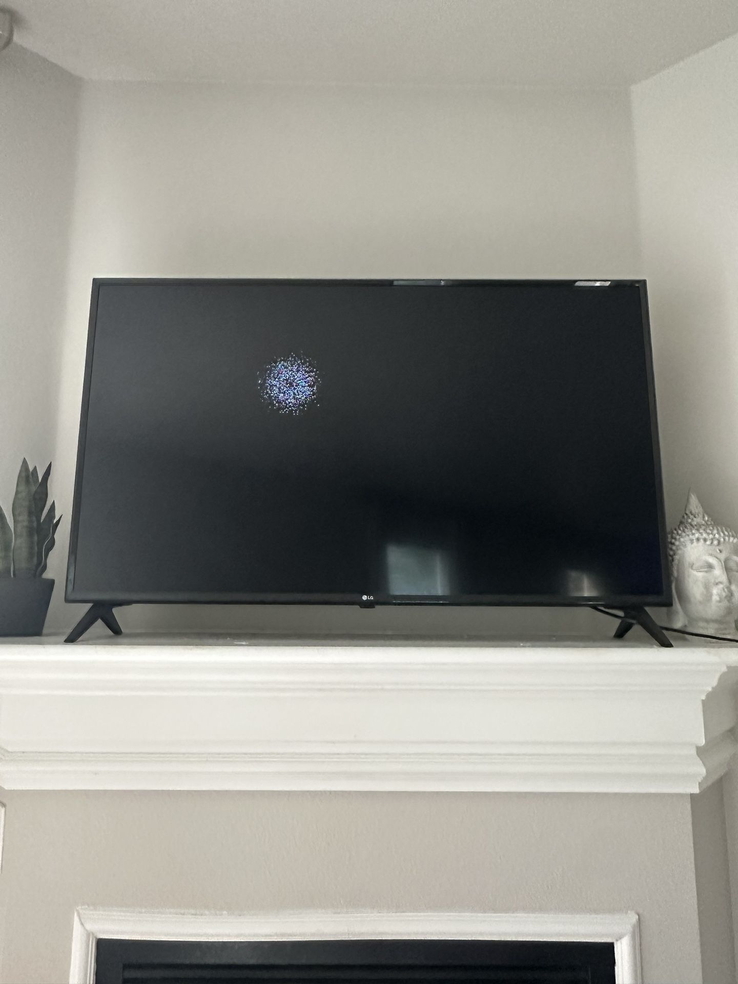 LG TV - 50”