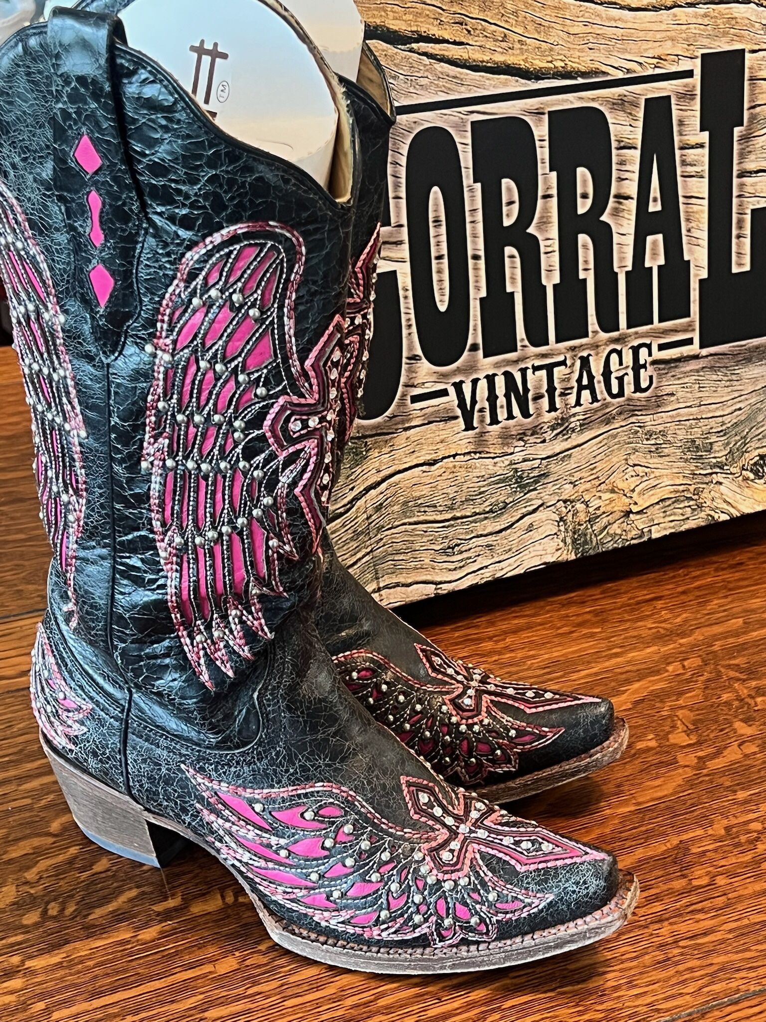 Corral Vintage Boots A1049 Black And Pink Cross With studs And Swarovski Crystals