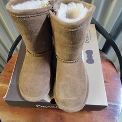 Bearpaw Toddler Boots, Size 8