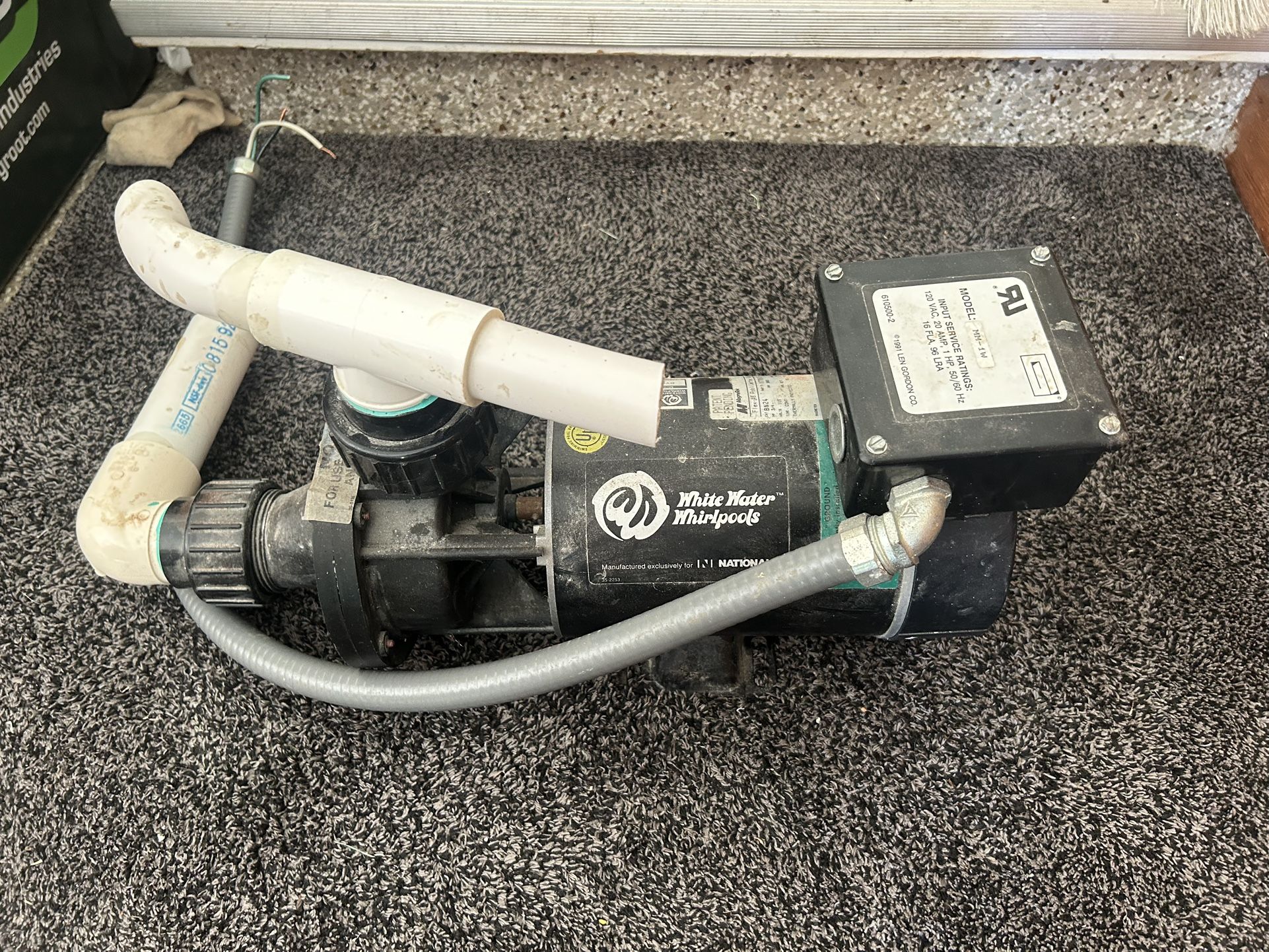Whirlpool Pump. Great Condition.