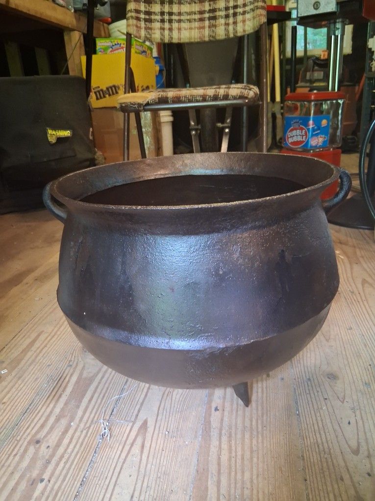 Antique Cast Iron Cauldron Pot