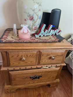Night stand and lamp