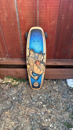 Skateboard Pokémon Center 