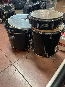 Fender Starcaster Drum Set 4 Piece