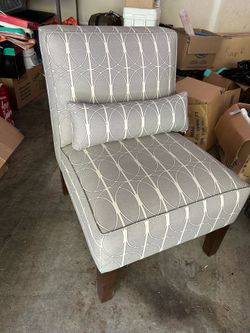 Accent chair
