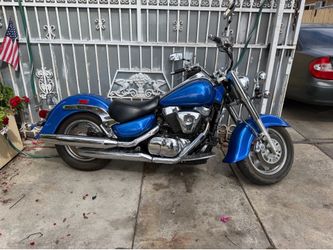 Suzuki intruder
