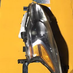 2013-2015 Nissan Altima Passenger Side RH Headlight