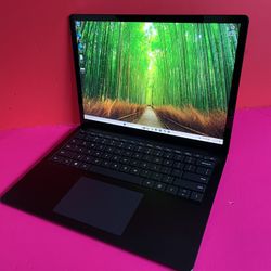 Microsoft Surface Laptop 4 (2021) 13.5” i7 11th Generation 16GB Ram 256GB SSD (powerful Touchscreen Laptop) 