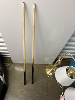 2 Billiard cues for kids
