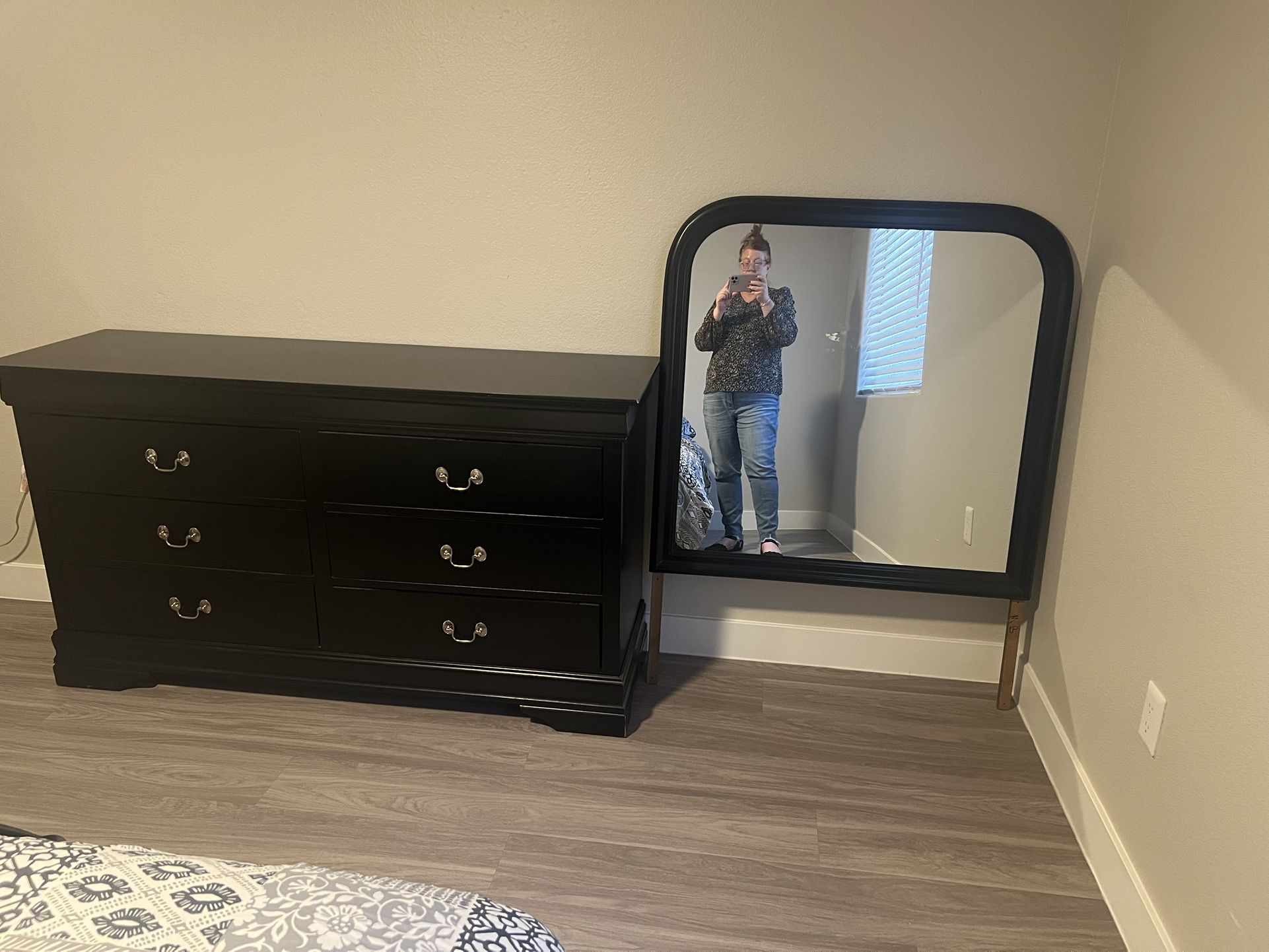 Dresser with Matching Mirror 
