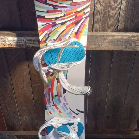 burton alibi snowboard Salomon Pro Bindings Black L The canting sole adds a dose of relaxation and edge control to your ride for maximum feel Alibi Motive 154cm Twin-Tip All-Mountain